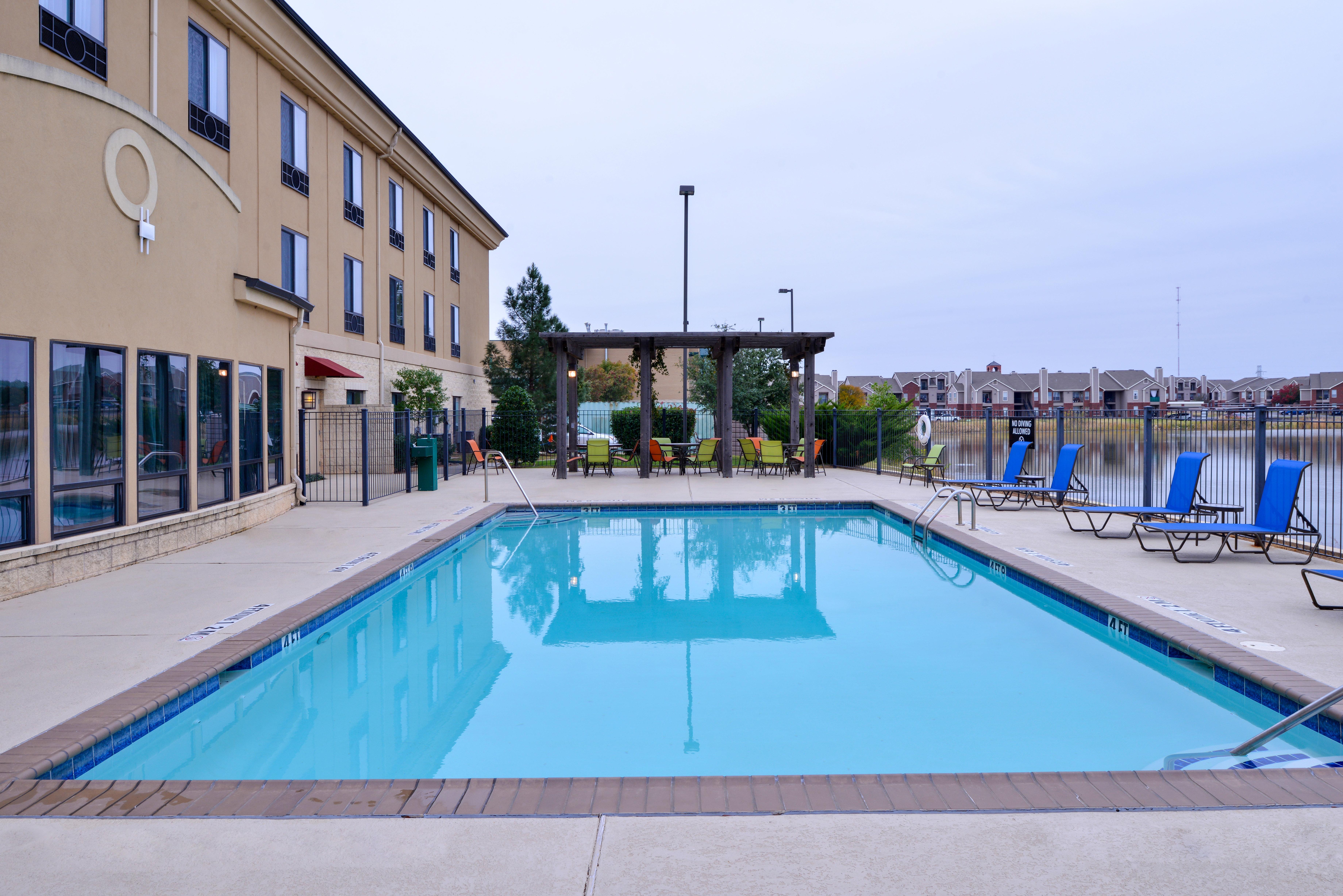 Holiday Inn Express Hotel & Suites Wichita Falls By Ihg Kültér fotó