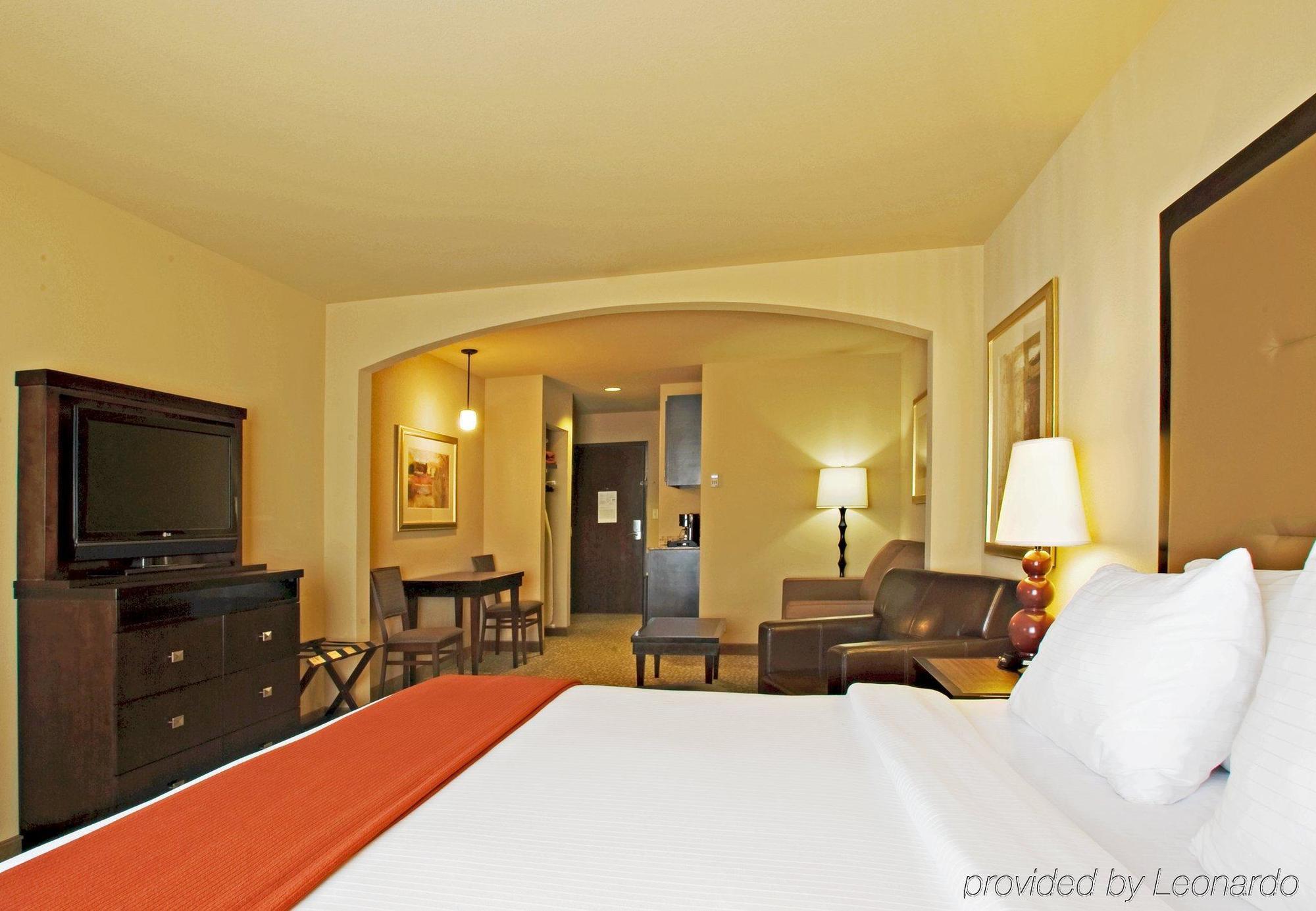 Holiday Inn Express Hotel & Suites Wichita Falls By Ihg Kültér fotó