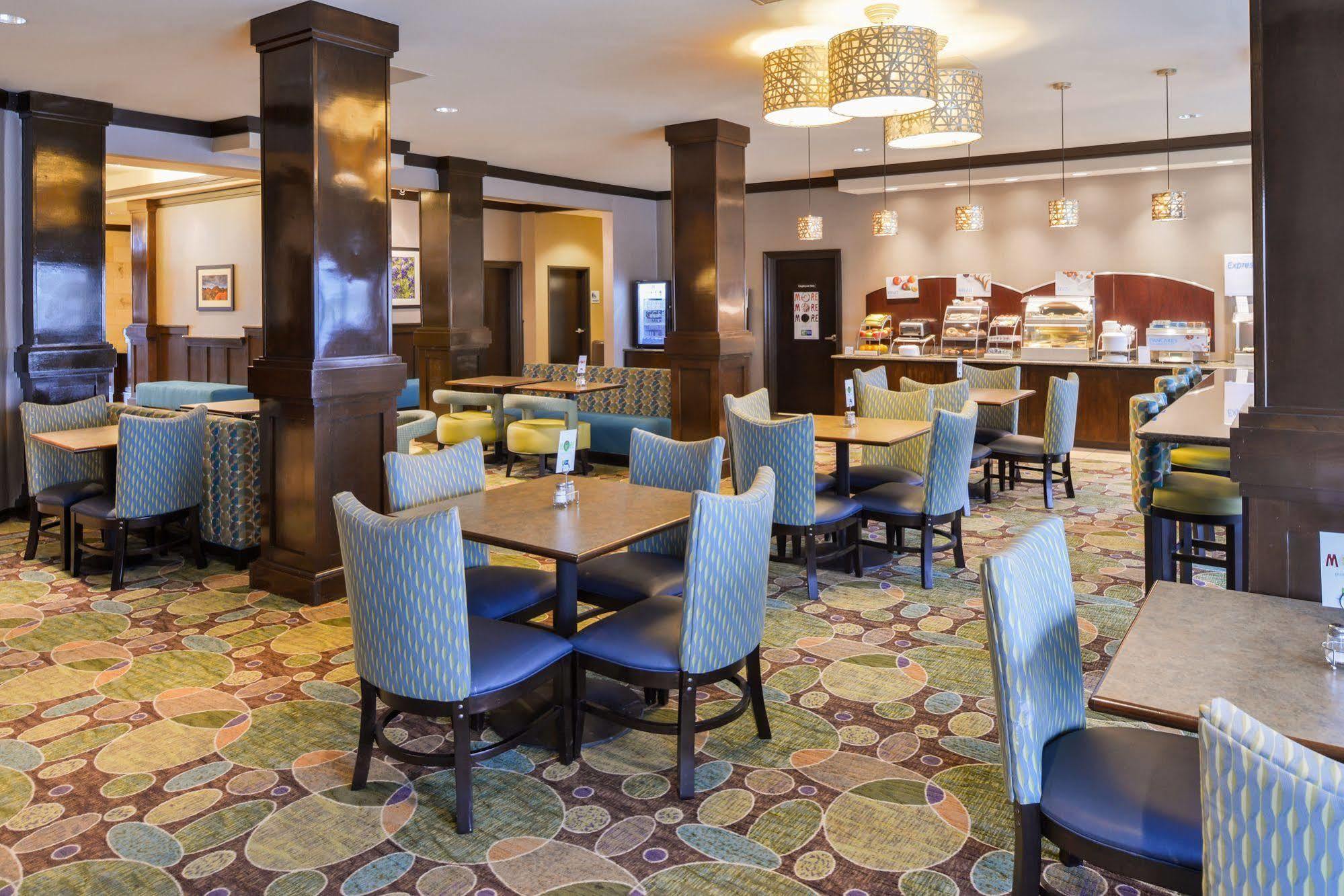 Holiday Inn Express Hotel & Suites Wichita Falls By Ihg Kültér fotó