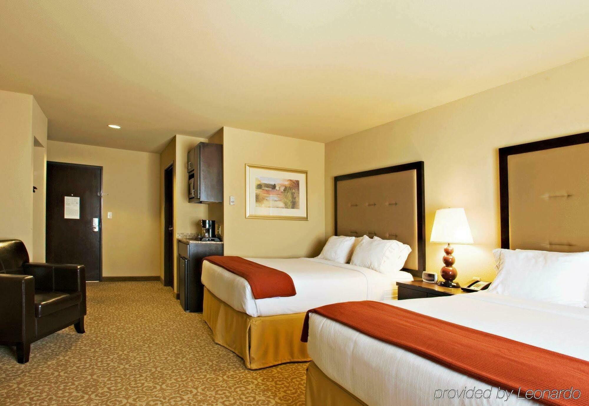 Holiday Inn Express Hotel & Suites Wichita Falls By Ihg Kültér fotó