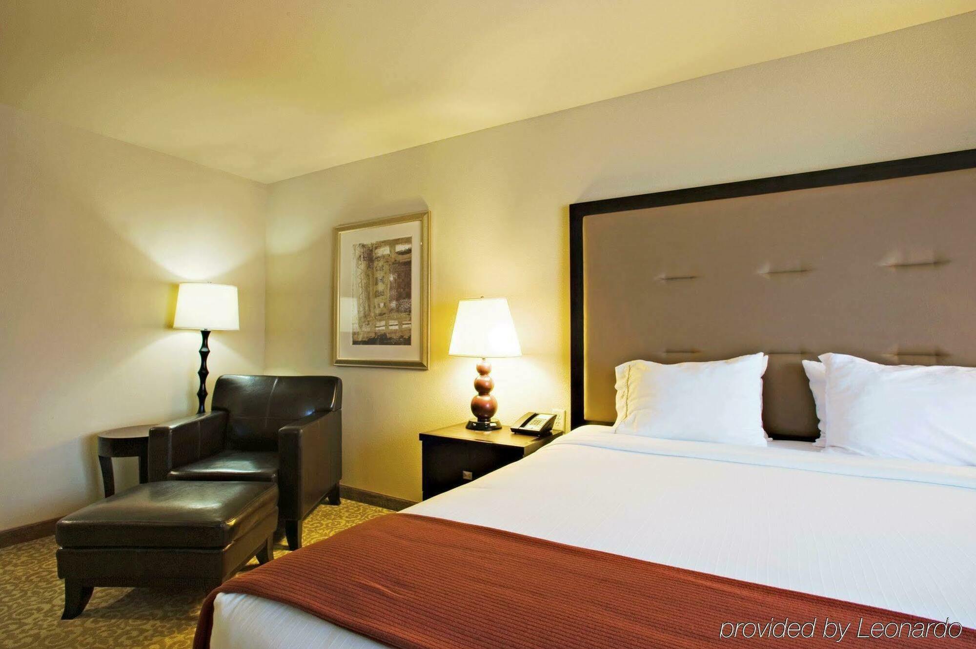 Holiday Inn Express Hotel & Suites Wichita Falls By Ihg Kültér fotó